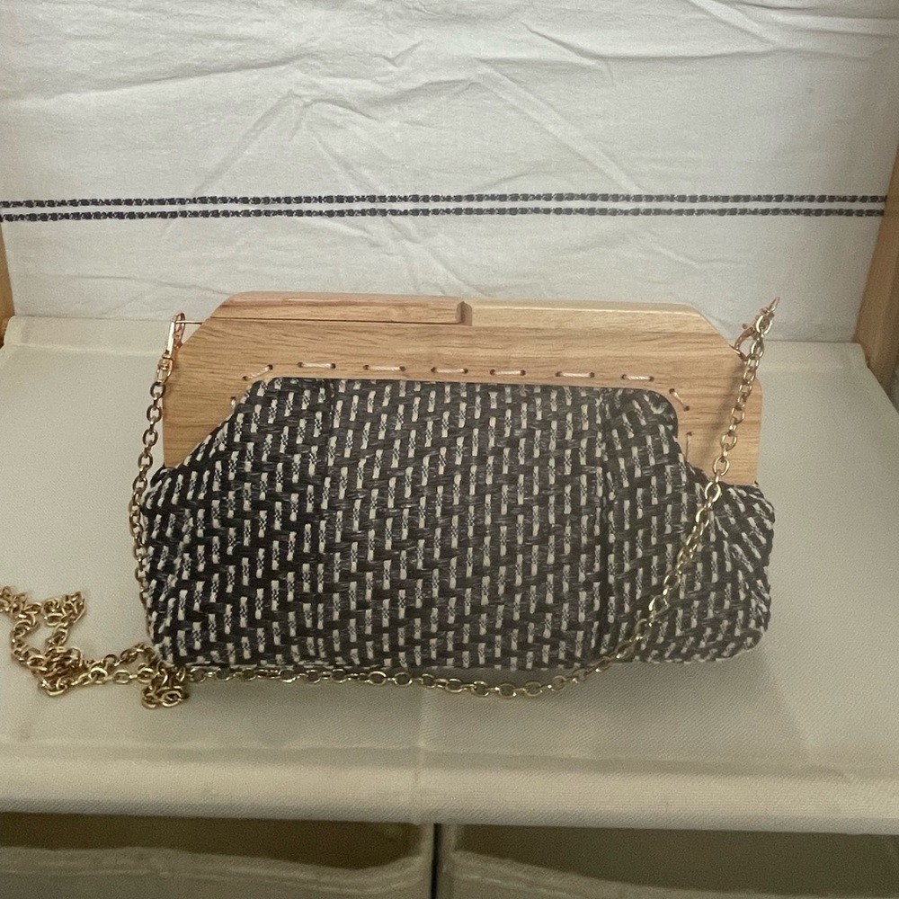 Urban Expressions Black and Gold Woven Clutch